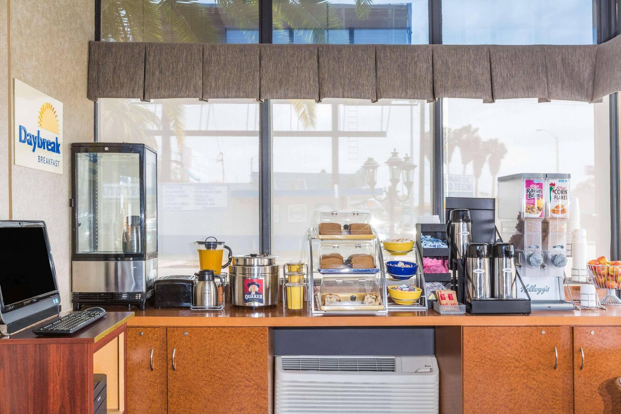 Days Inn By Wyndham Los Angeles Lax/Venicebch/Marina Delray Inglewood Exteriér fotografie